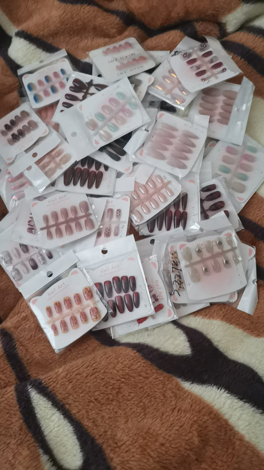 Scoopify Press-On Nails Mystery Bags